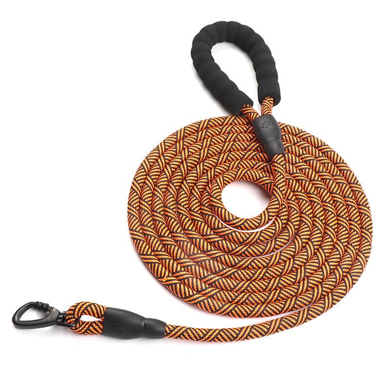 Durable 4.5M Nylon Dog Leash - Explore The Great Outdoors With Your Pup!