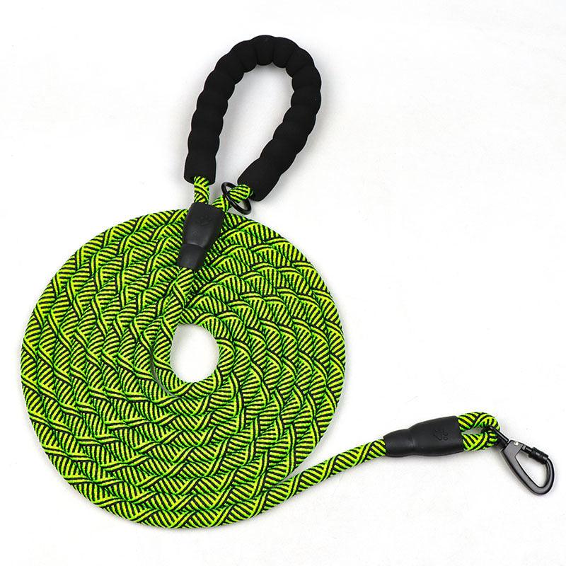 Durable 4.5M Nylon Dog Leash - Explore The Great Outdoors With Your Pup!